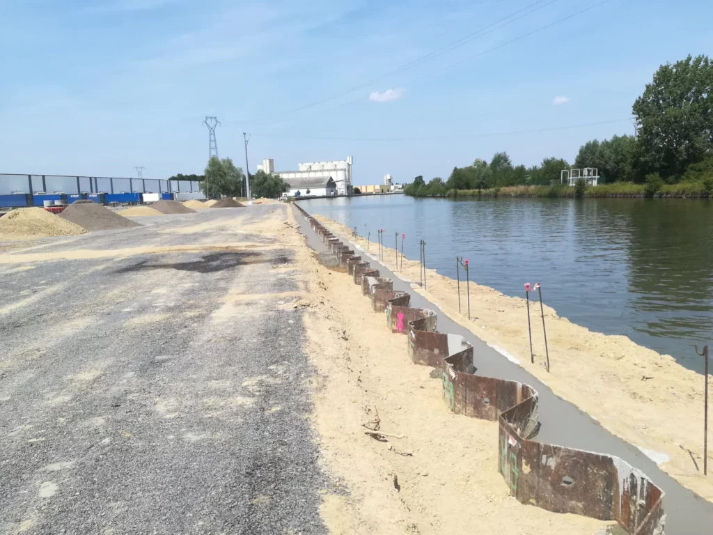 Maitrise d’œuvre pour l’aménagement d’une plateforme à conteneurs de 35 000 m2 au port de Santes